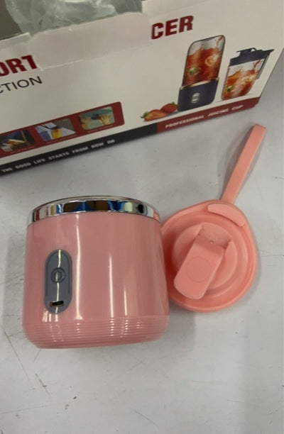 Portable blender-juicer with USB charging and 6 blades for smoothies and fruits